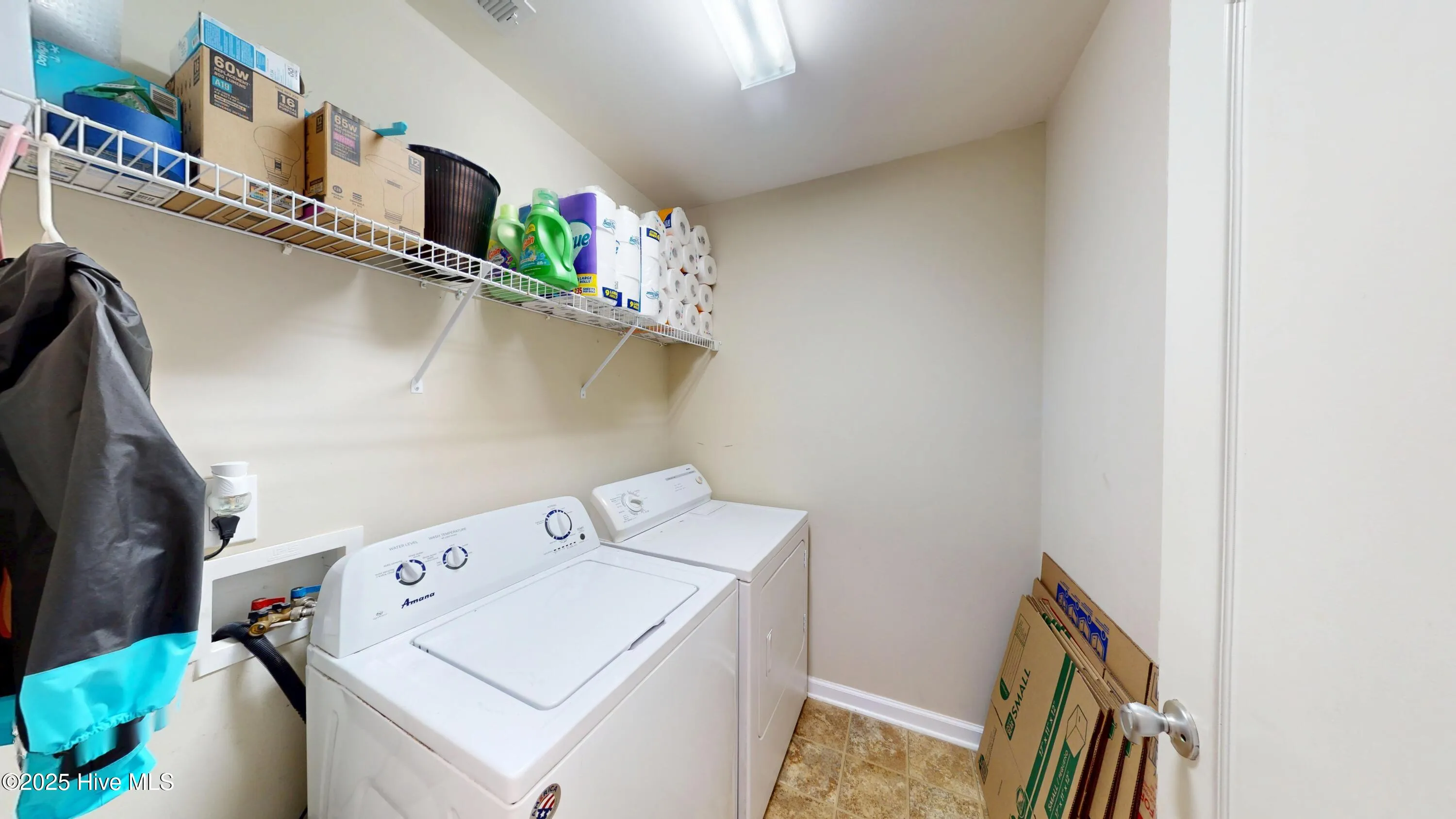 Richlands, North Carolina 28574, United States, 3 Bedrooms Bedrooms, ,2 BathroomsBathrooms,Residential,Active,235291