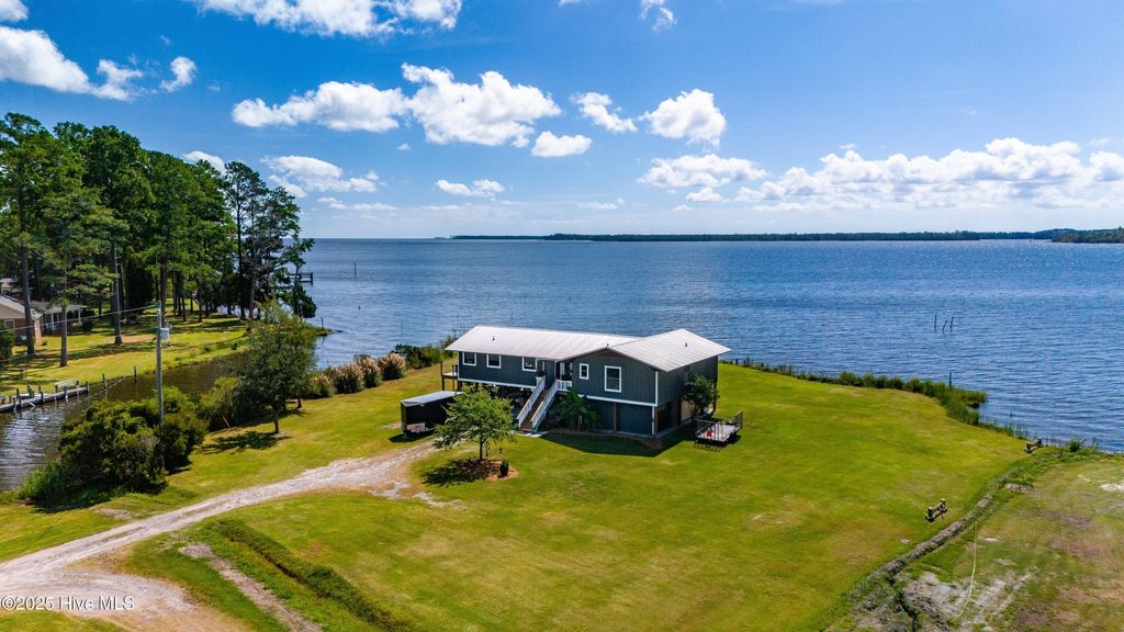 Photo of 200 Lake Vue Drive, Aurora, NC 27806 (MLS # 100529317)