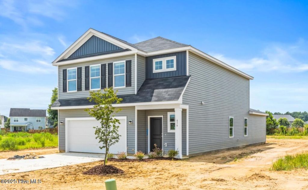 Photo of 504 Bellefonte Court, Richlands, NC 28574 (MLS # 100524173)