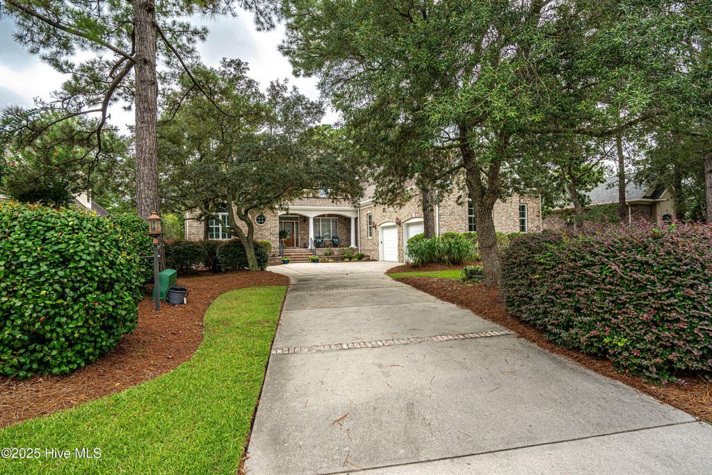 Photo of 537 Gladstone Circle SW, Ocean Isle Beach, NC 28469 (MLS # 100525111)