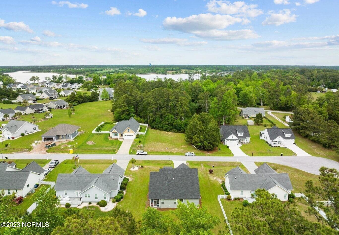 112 Meadowbrook Court