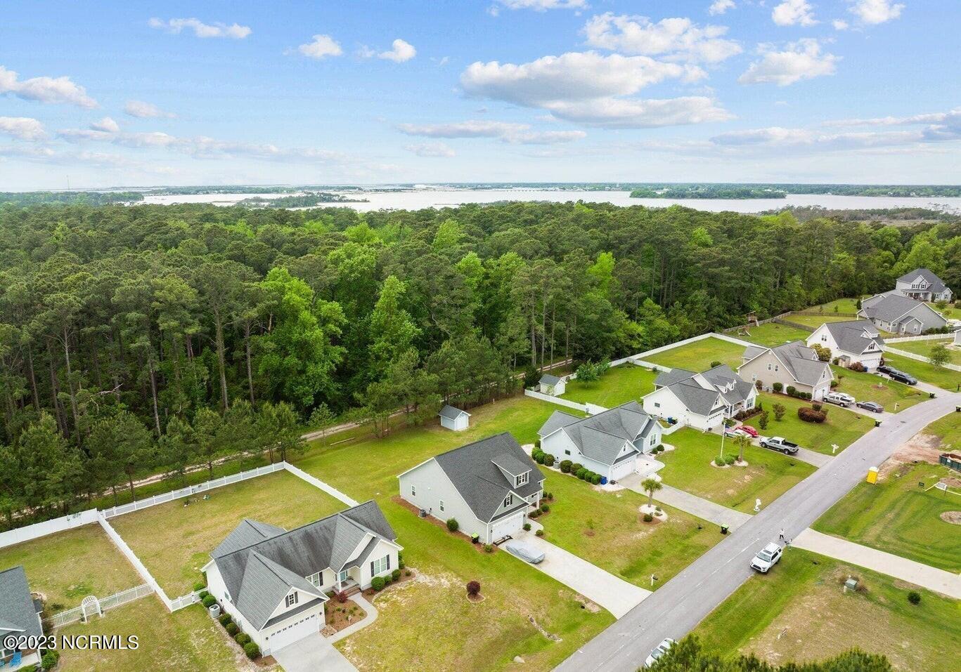 112 Meadowbrook Court