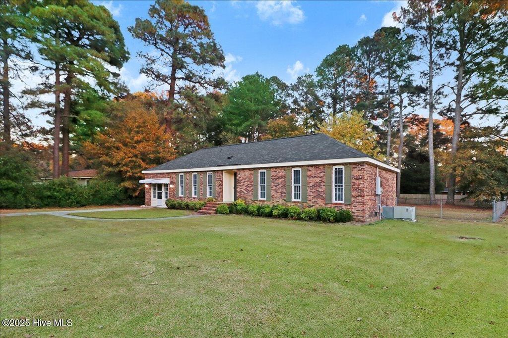 Photo of 1923 Christian Lane, Kinston, NC 28504 (MLS # 100540225)