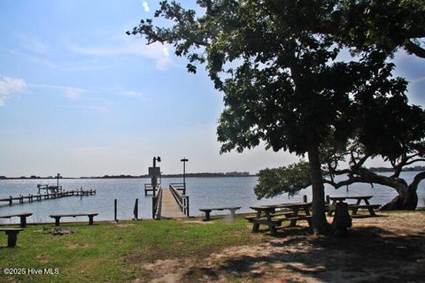 A home in Sneads Ferry