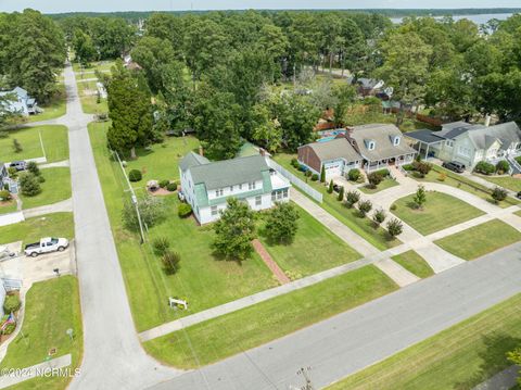 A home in Belhaven