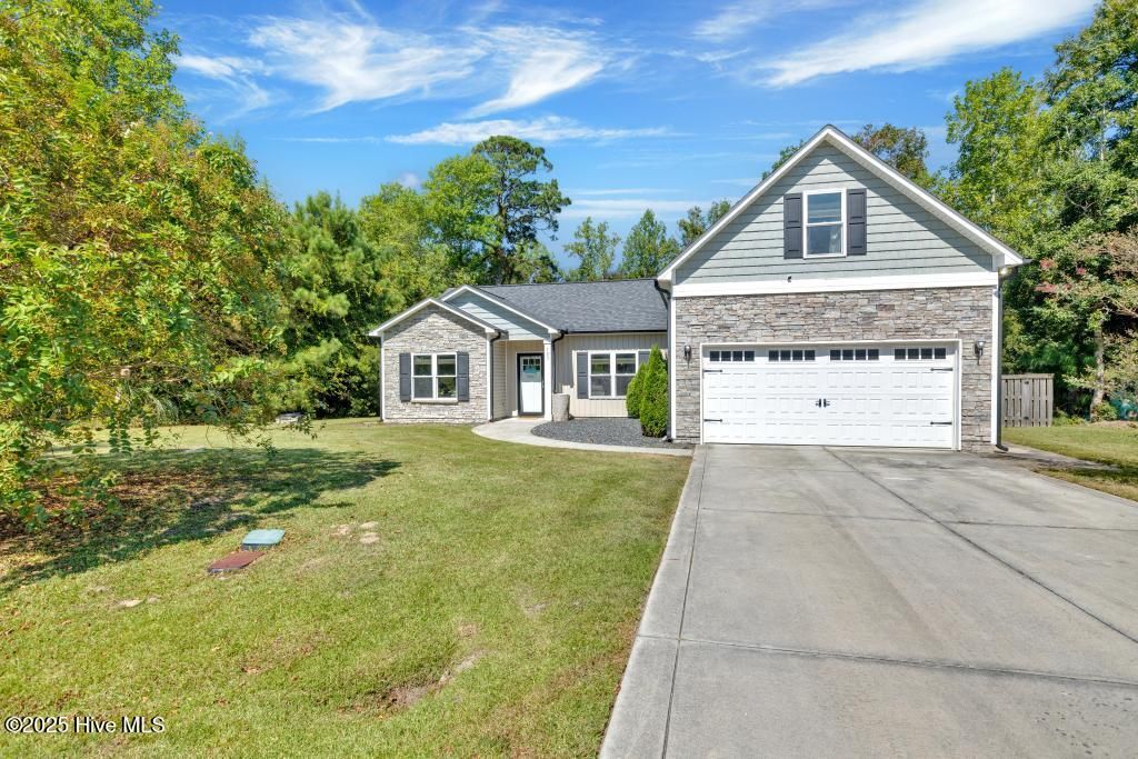 Photo of 103 Grangers Court, Sneads Ferry, NC 28460 (MLS # 100531791)