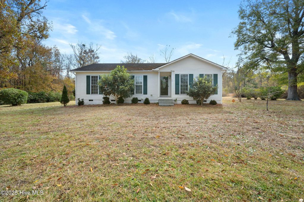 Photo of 302 Thankful Road, Rocky Point, NC 28457 (MLS # 100543210)