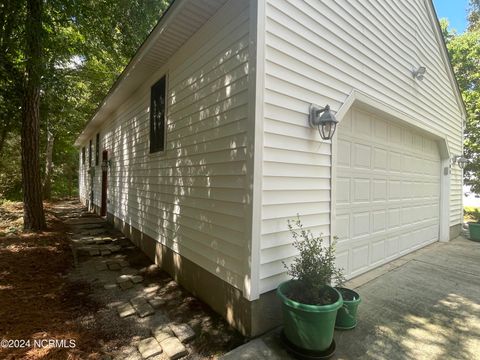 A home in Pine Knoll Shores