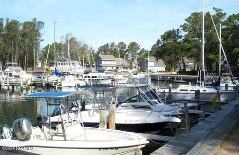 A home in Pine Knoll Shores