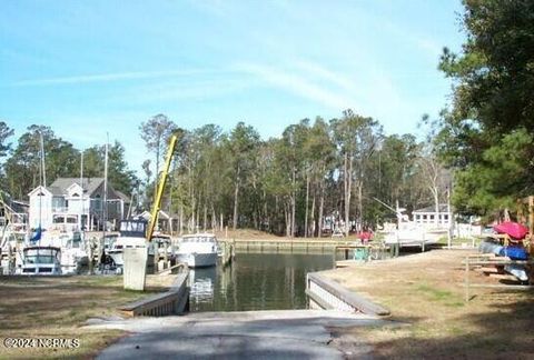 A home in Pine Knoll Shores