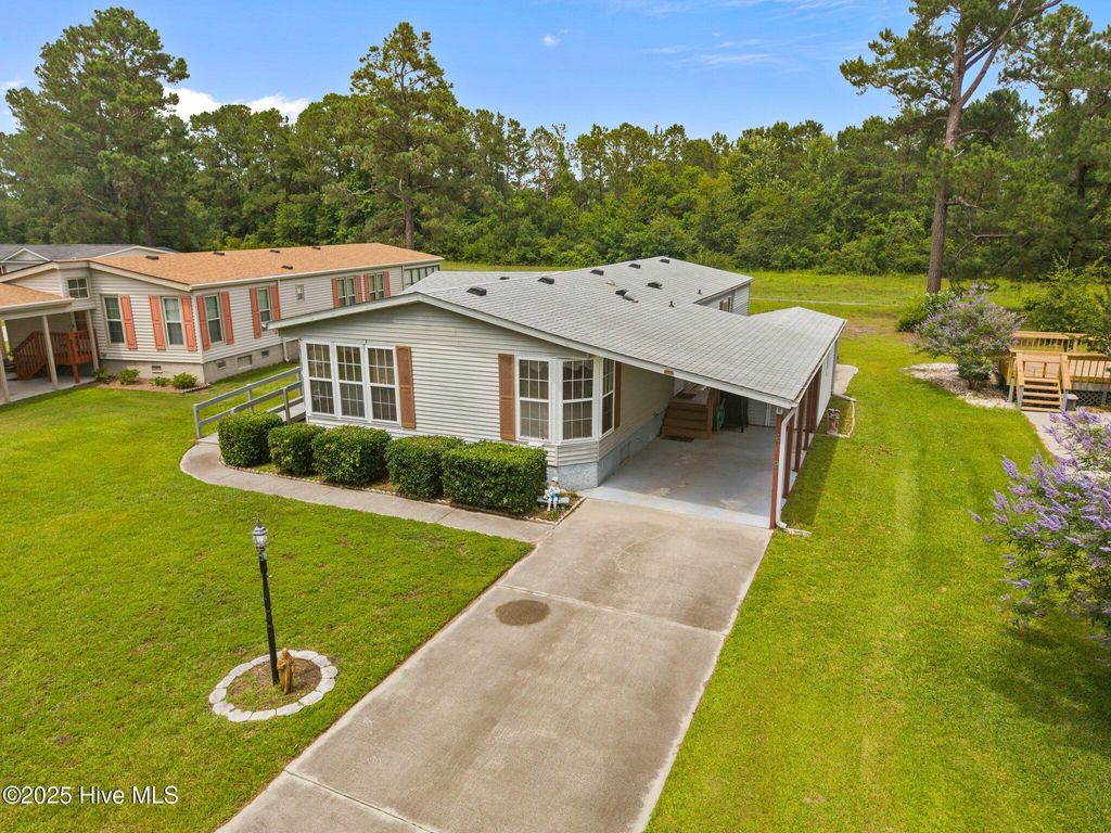 Photo of 619 Outrigger Court, Hampstead, NC 28443 (MLS # 100514117)