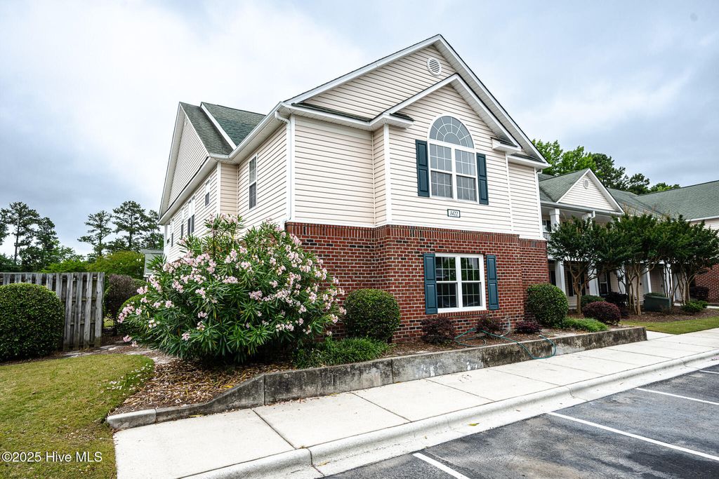 Photo of 1422 Willoughby Park Court #Unit 5, Wilmington, NC 28412 (MLS # 100521536)