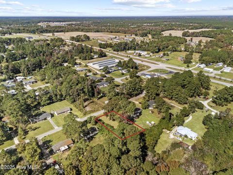 Tiny photo for 105 Kings Parkway, Hubert, NC 28539 (MLS # 100541146)