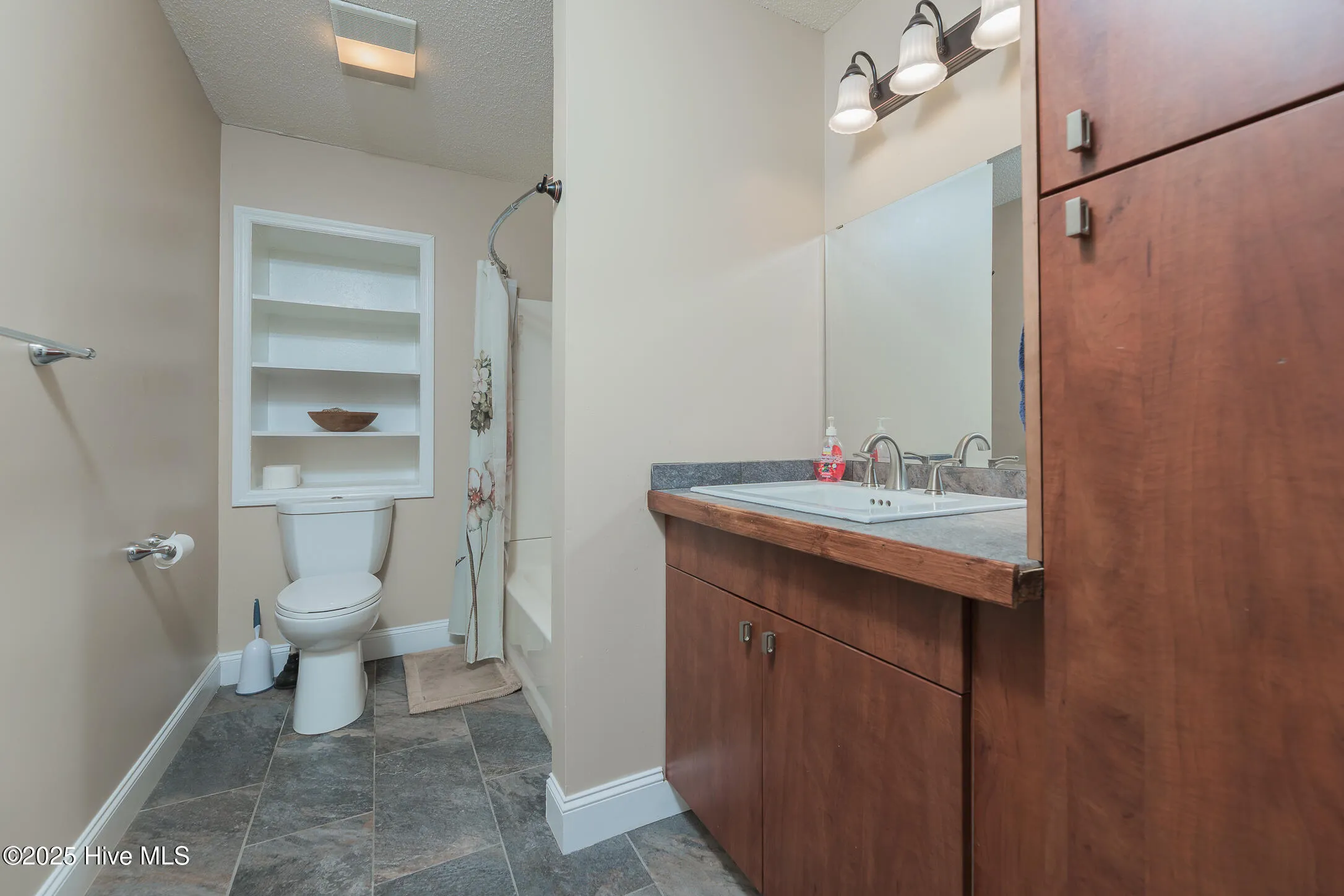 Wallace, North Carolina 28466, United States, 3 Bedrooms Bedrooms, ,2 BathroomsBathrooms,Residential,Active,114397