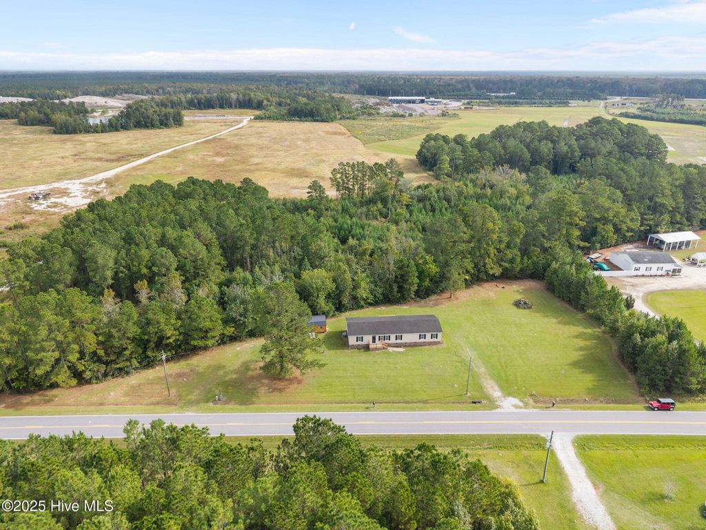 Photo of 3772 White Oak River Road, Maysville, NC 28555 (MLS # 100535653)