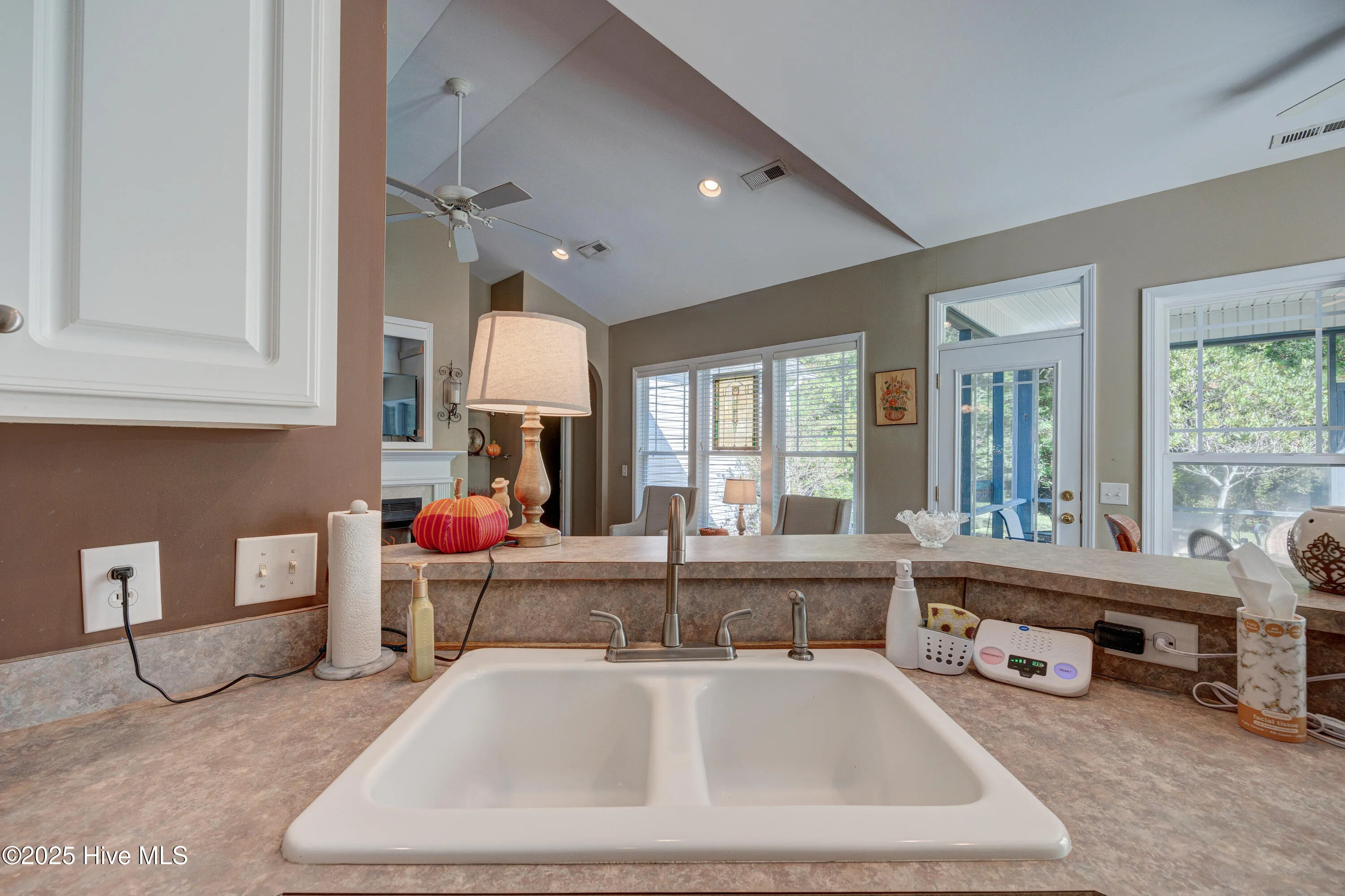 Hampstead, North Carolina 28443, United States, 3 Bedrooms Bedrooms, ,2 BathroomsBathrooms,Residential,Active,225535