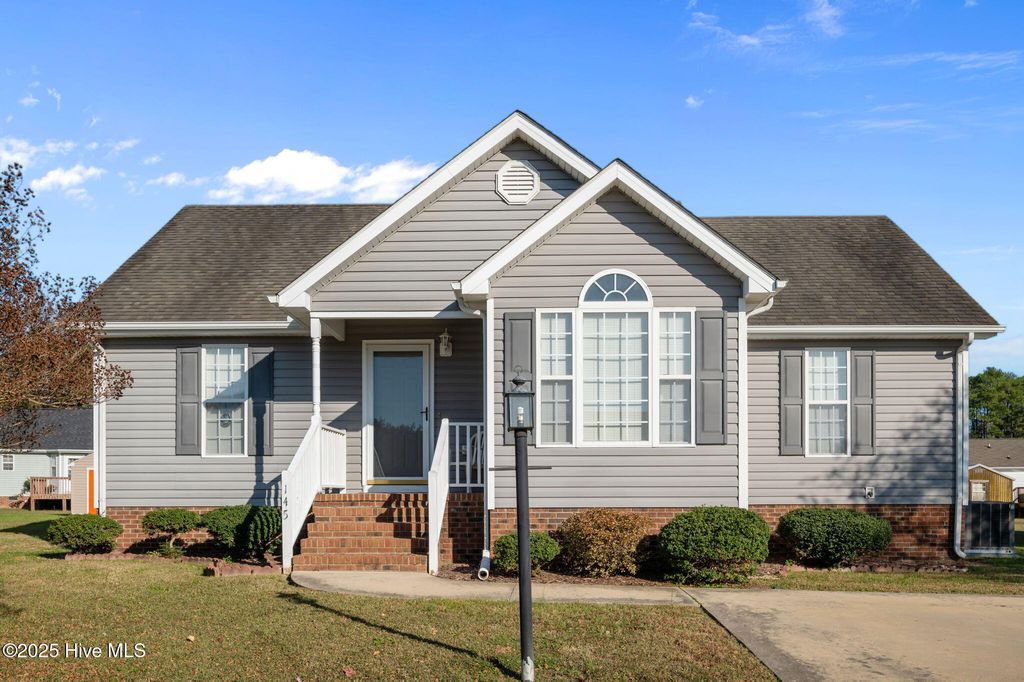 Photo of 145 Doves Mount Circle, Rocky Mount, NC 27801 (MLS # 100539803)