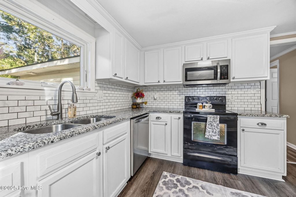 Photo of 113 Jupiter Trail, Jacksonville, NC 28546 (MLS # 100538118)