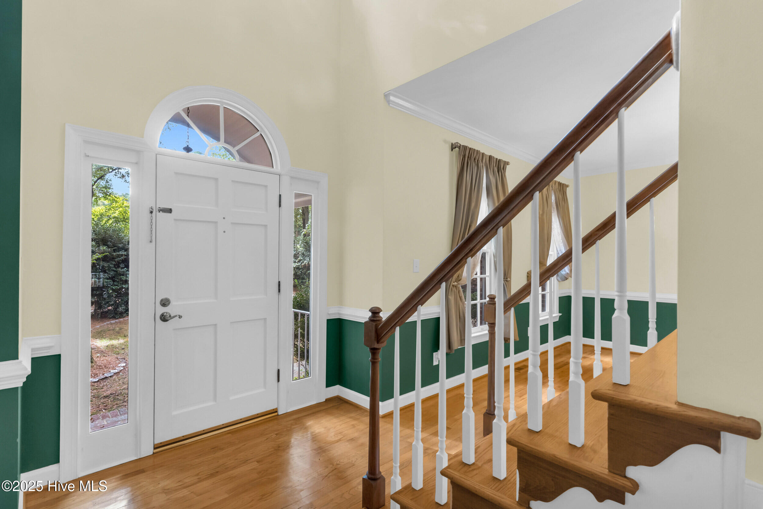 1023 N Wellonsburg Place