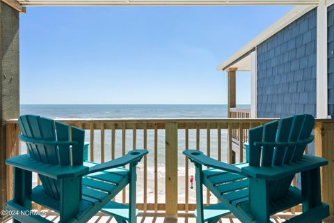 A home in North Topsail Beach