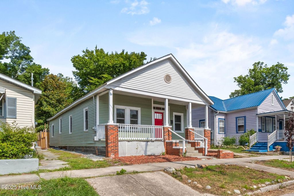 Photo of 609 N 10th Street, Wilmington, NC 28401 (MLS # 100535153)