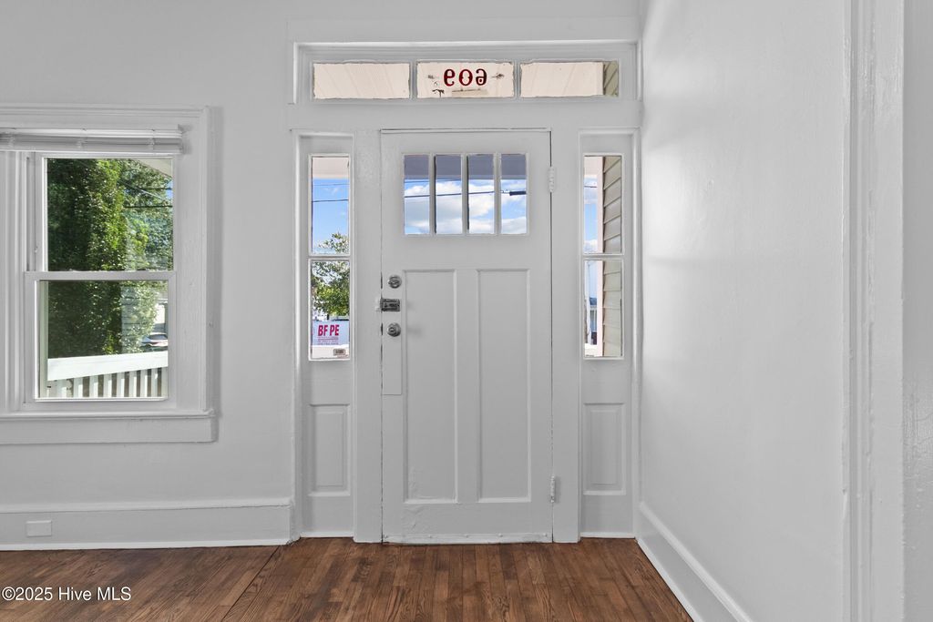 Photo of 609 N 10th Street, Wilmington, NC 28401 (MLS # 100535153)