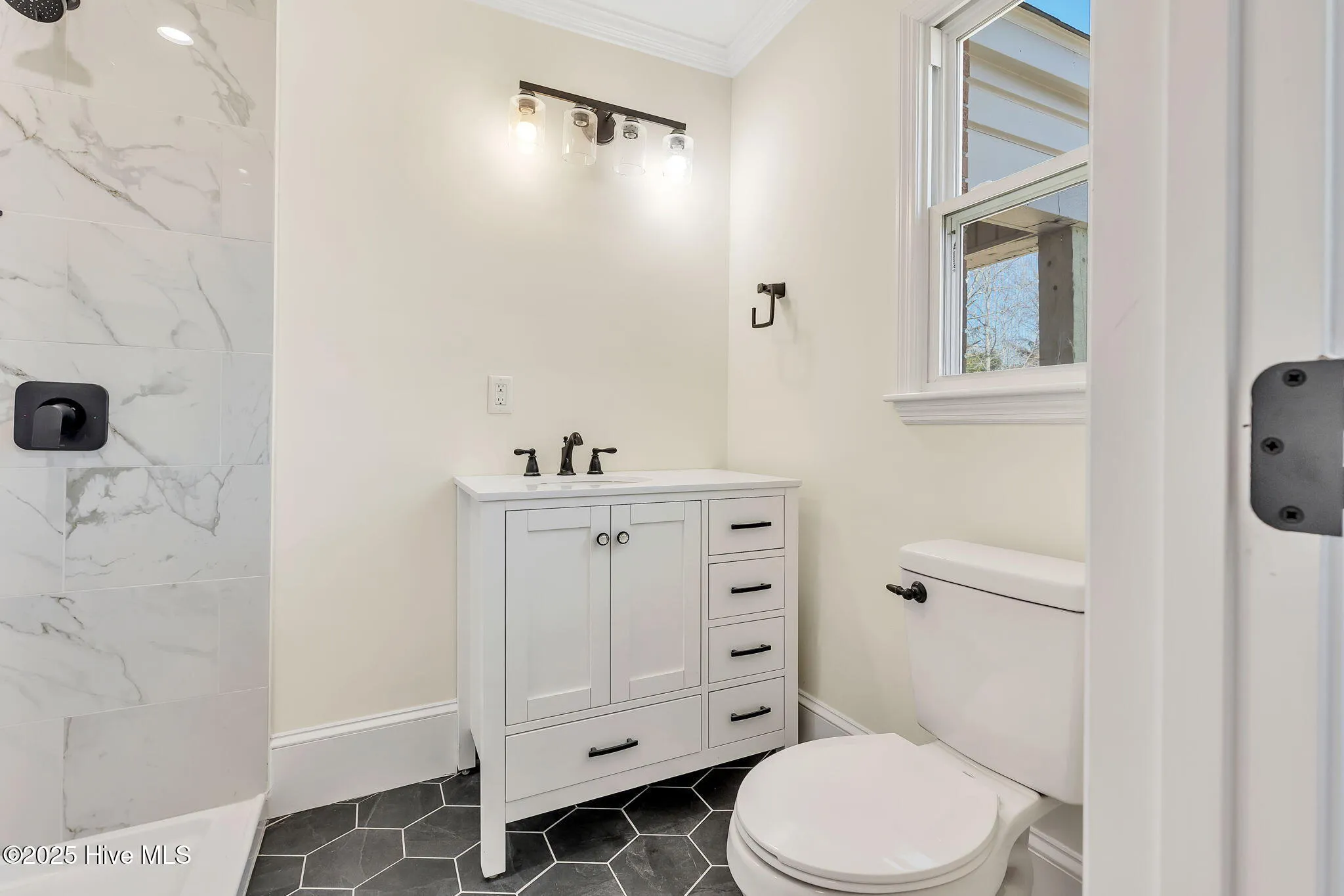 Burgaw, North Carolina 28425, United States, 3 Bedrooms Bedrooms, ,3 BathroomsBathrooms,Residential,Active,166836