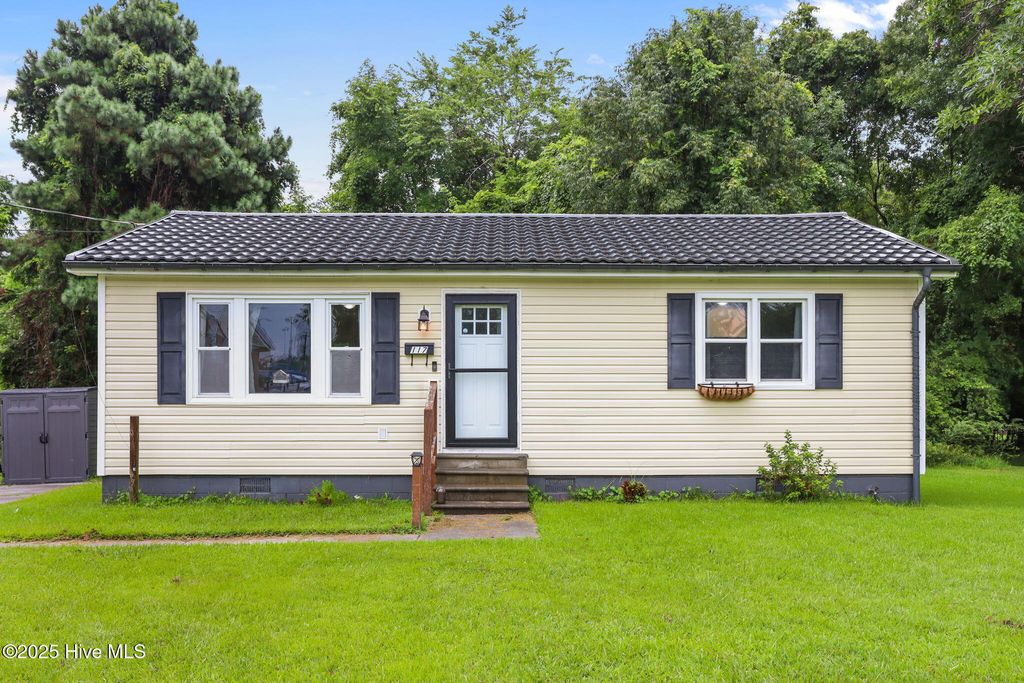 Photo of 117 Spargo Street, Jacksonville, NC 28540 (MLS # 100521917)