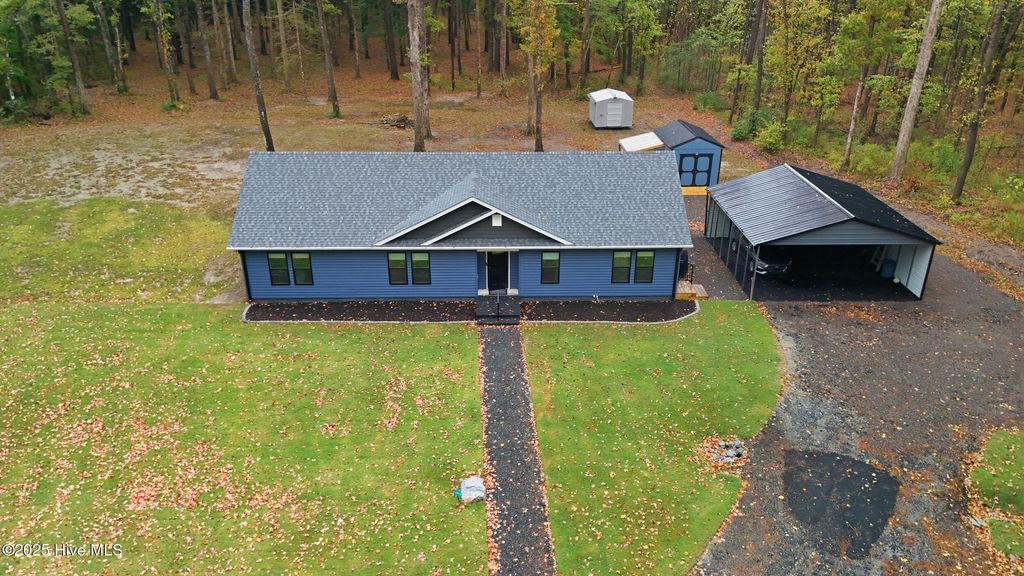 Photo of 127 Rosecroft Drive, Elizabeth City, NC 27909 (MLS # 100538190)