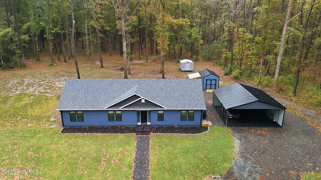 Photo of 127 Rosecroft Drive, Elizabeth City, NC 27909 (MLS # 100538190)