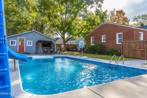 A home in Raeford