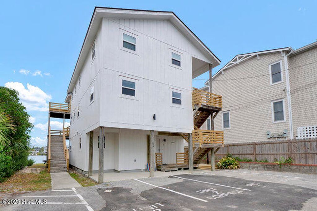 Photo of 9 W Atlanta Street, Wrightsville Beach, NC 28480 (MLS # 100533033)
