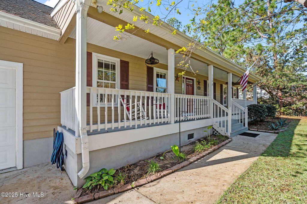 Photo of 1146 Twin Lakes Drive, Southport, NC 28461 (MLS # 100536417)