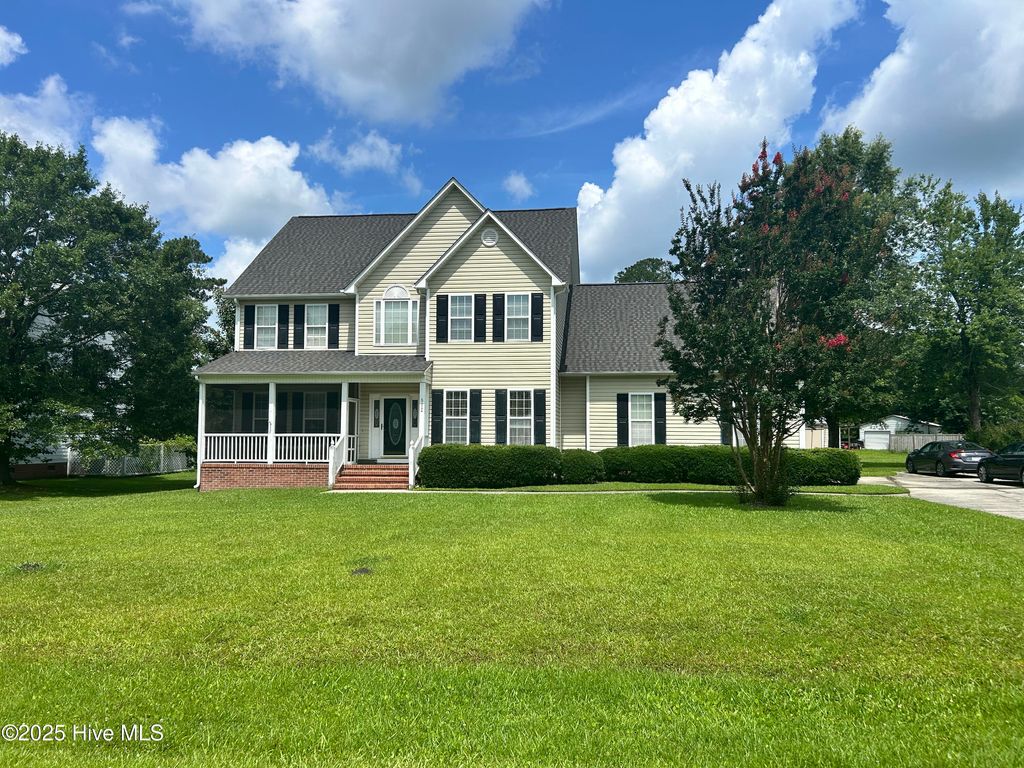 Photo of 602 Par Drive, Jacksonville, NC 28540 (MLS # 100513718)