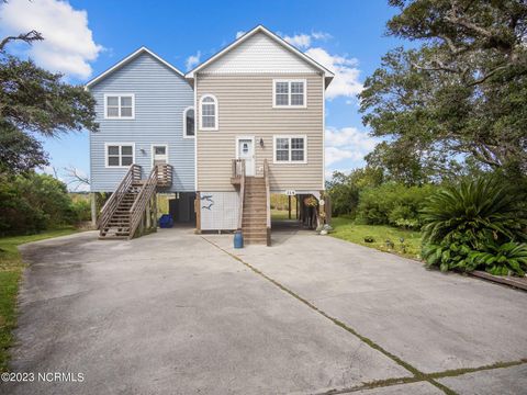 A home in North Topsail Beach