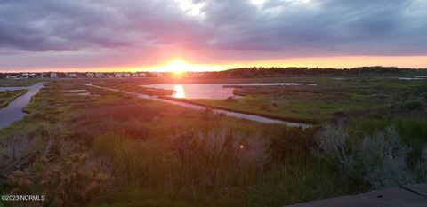 A home in North Topsail Beach