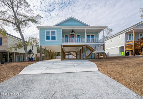 A home in Oak Island