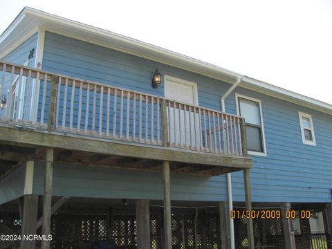 A home in North Topsail Beach