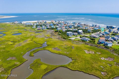 A home in North Topsail Beach