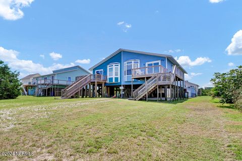 A home in North Topsail Beach