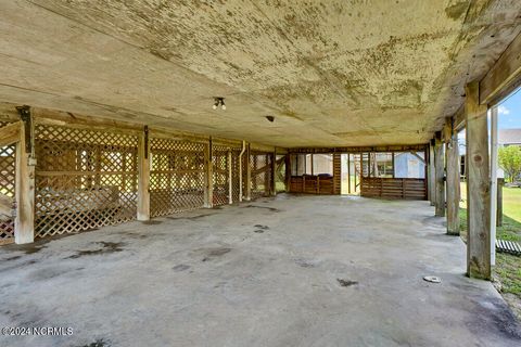 A home in North Topsail Beach