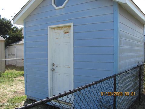 A home in North Topsail Beach