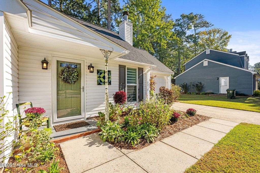 Photo of 3418 Preakness Place, New Bern, NC 28562 (MLS # 100537853)