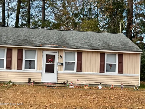 MLS: 100495547
