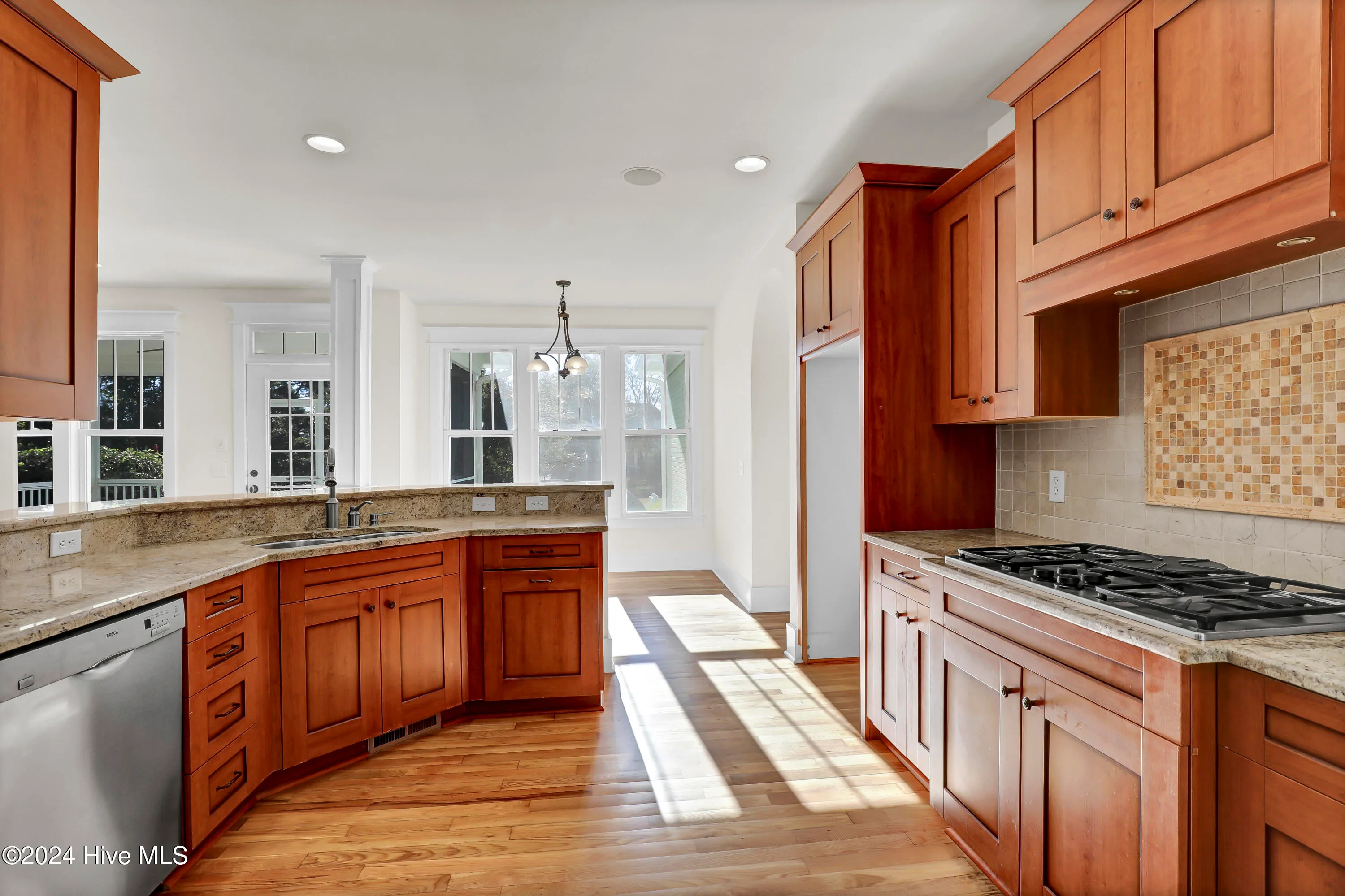 Hampstead, North Carolina 28443, United States, 4 Bedrooms Bedrooms, ,4 BathroomsBathrooms,Residential,Active,31650