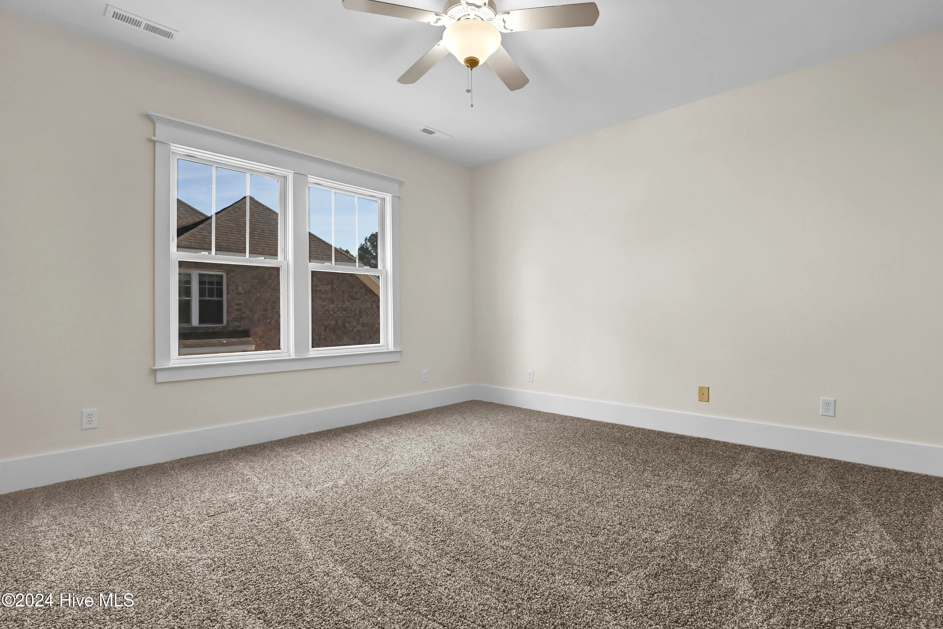 Hampstead, North Carolina 28443, United States, 4 Bedrooms Bedrooms, ,4 BathroomsBathrooms,Residential,Active,31650