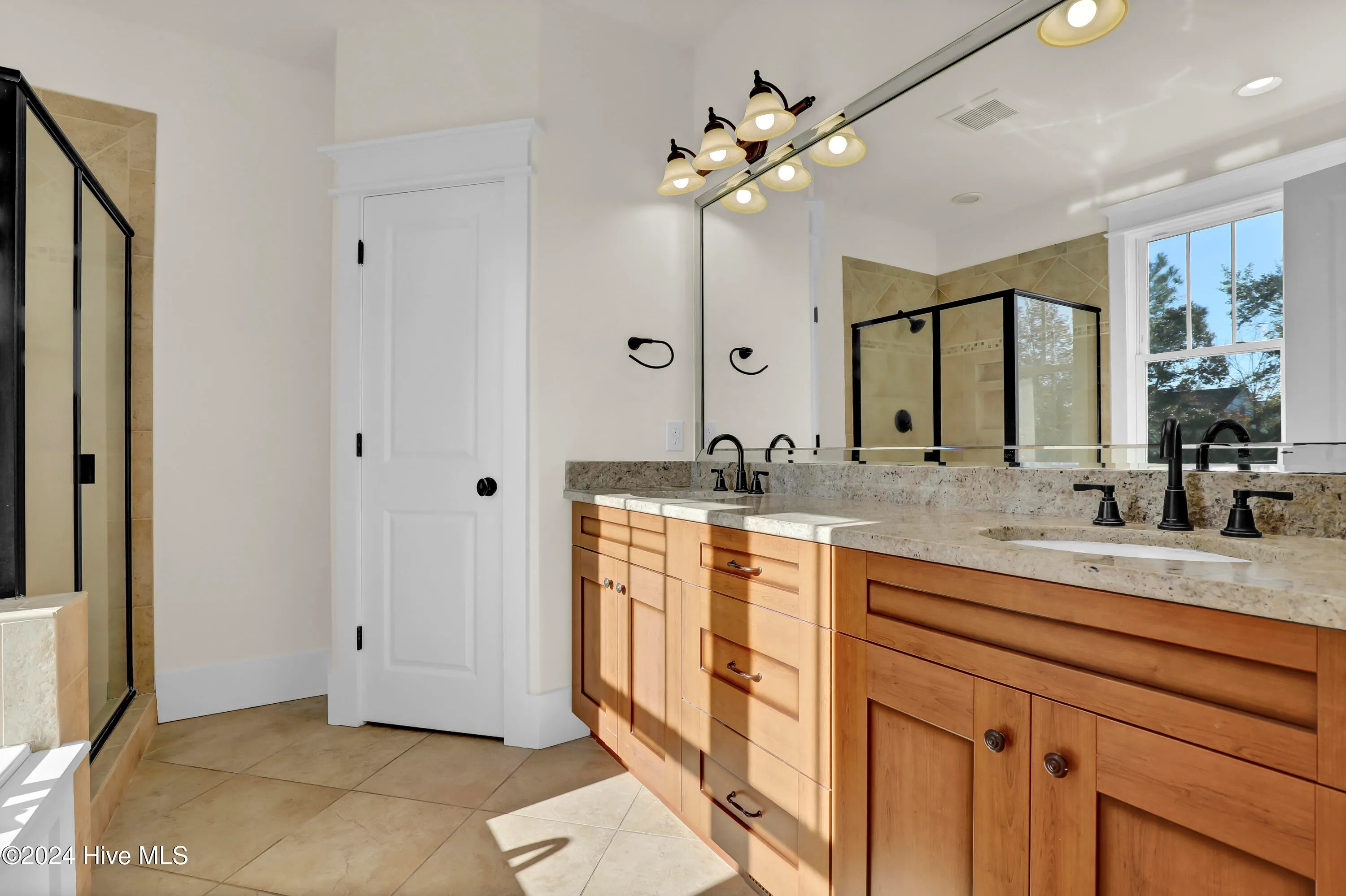 Hampstead, North Carolina 28443, United States, 4 Bedrooms Bedrooms, ,4 BathroomsBathrooms,Residential,Active,31650