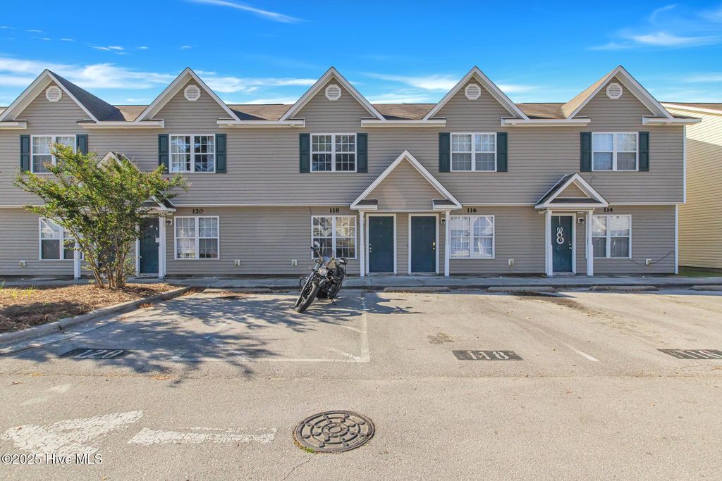 Photo of 118 Cornerstone Place, Jacksonville, NC 28546 (MLS # 100533575)