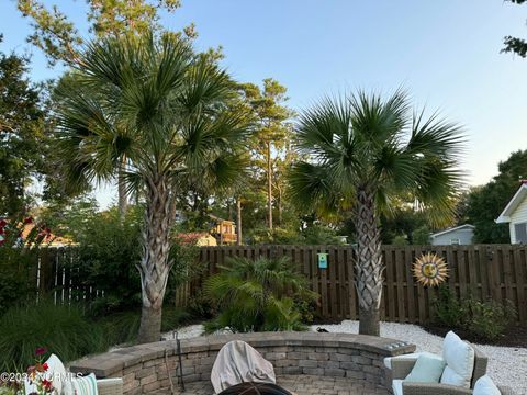 A home in Oak Island