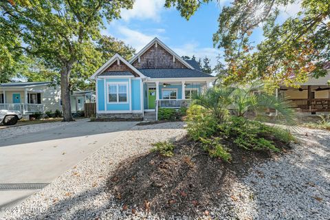 A home in Oak Island